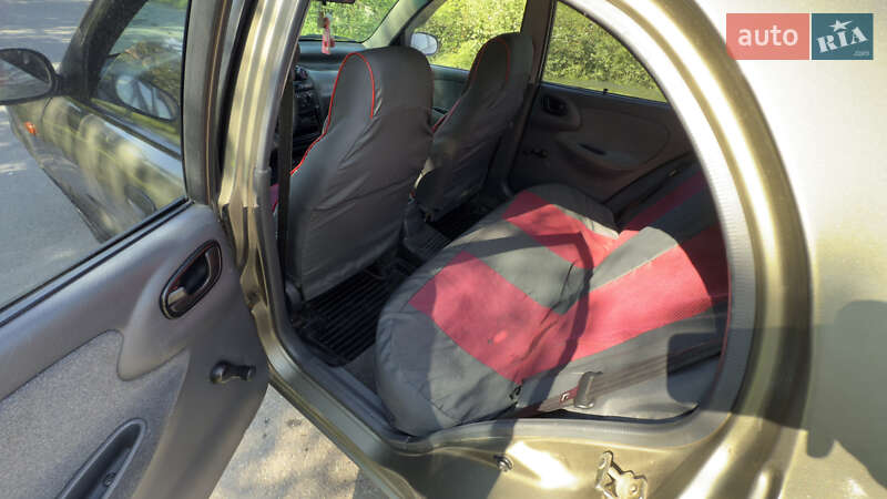 Седан Daewoo Sens 2005 в Хусте