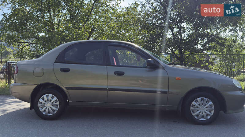 Седан Daewoo Sens 2005 в Хусте
