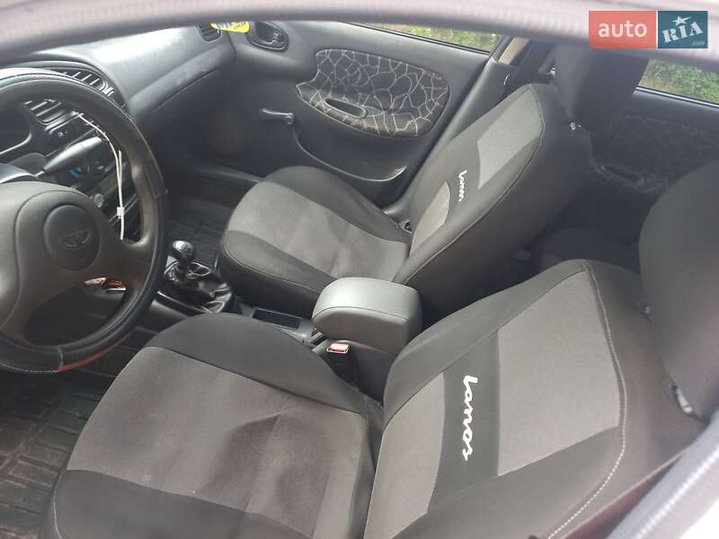 Седан Daewoo Sens 2003 в Остроге