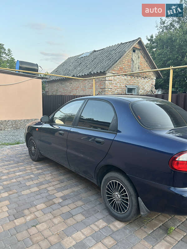 Седан Daewoo Sens 2003 в Днепре