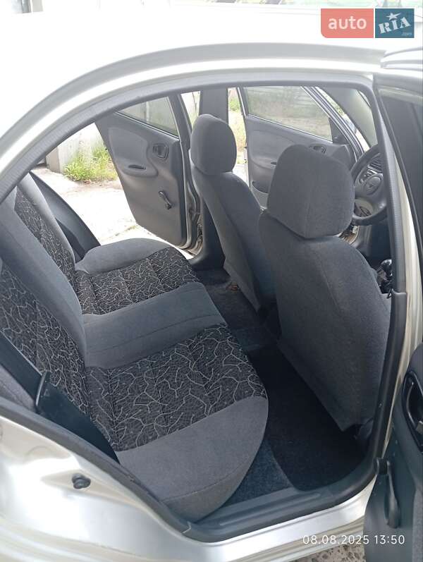 Седан Daewoo Sens 2004 в Киеве