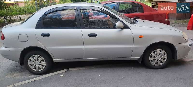 Седан Daewoo Sens 2004 в Киеве