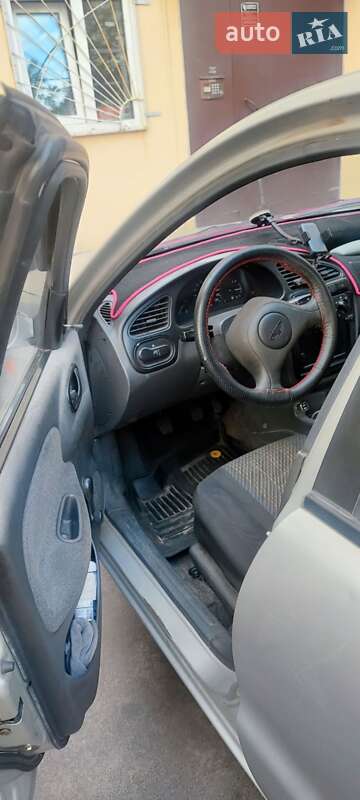 Седан Daewoo Sens 2004 в Киеве