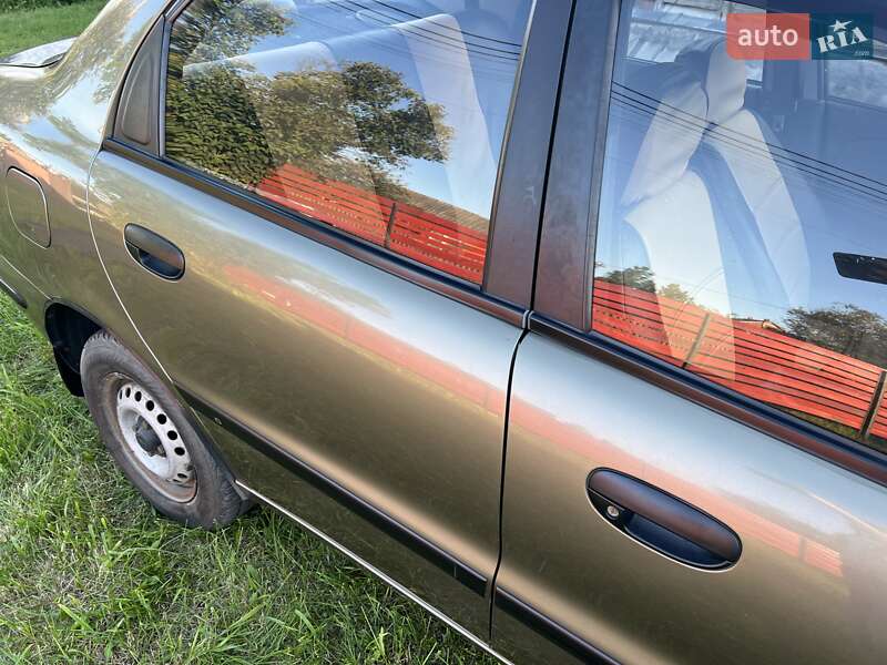 Седан Daewoo Sens 2005 в Олевске