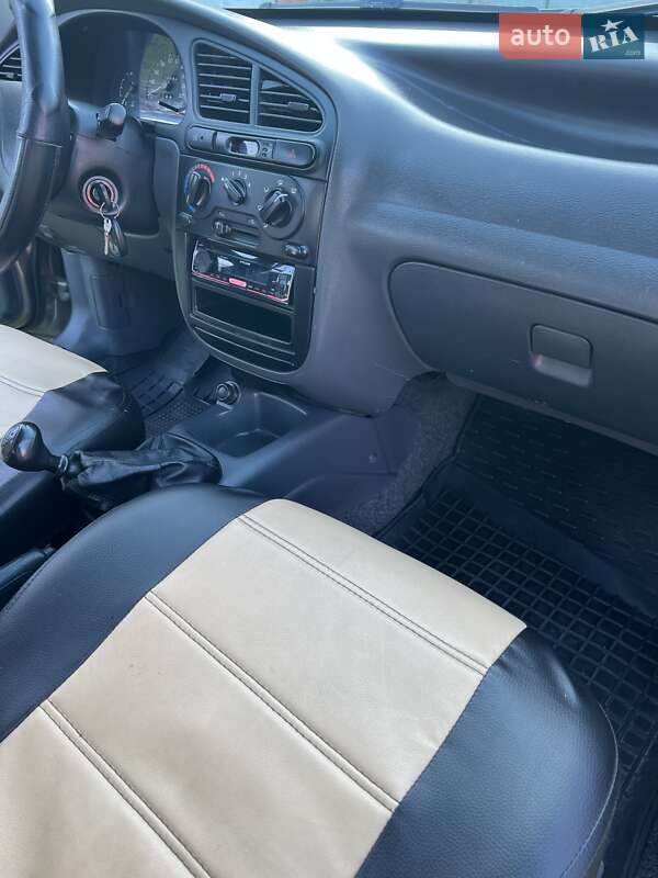 Седан Daewoo Sens 2005 в Олевске