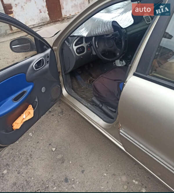 Седан Daewoo Sens 2004 в Кривому Розі