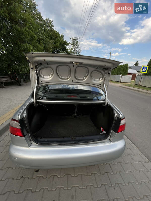Седан Daewoo Sens 2005 в Косові