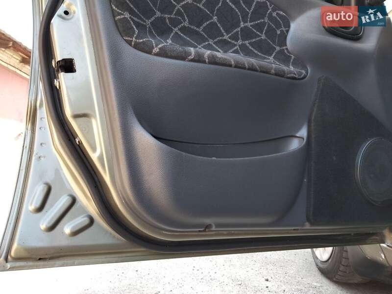 Седан Daewoo Sens 2003 в Львове