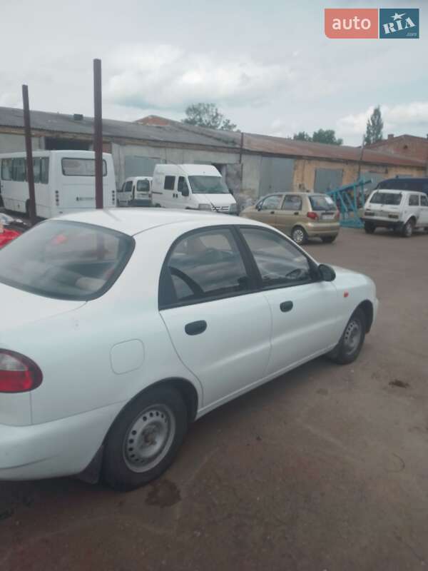 Седан Daewoo Sens 2004 в Бориславе