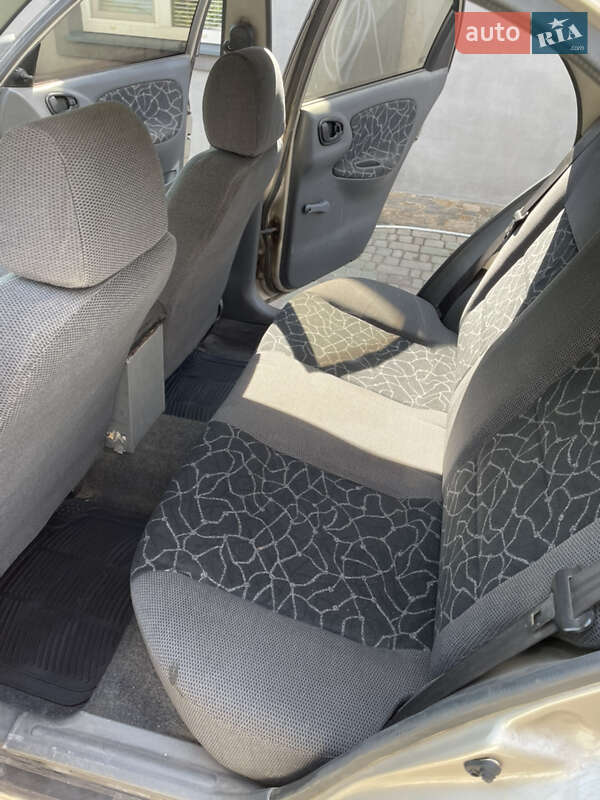 Седан Daewoo Sens 2004 в Полтаві
