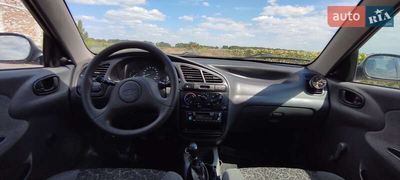 Седан Daewoo Sens 2007 в Хороле