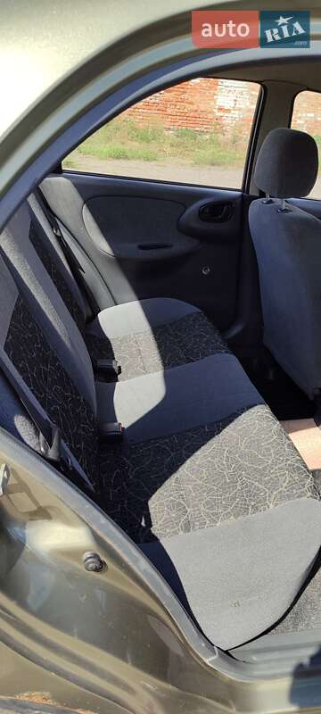 Седан Daewoo Sens 2007 в Хороле