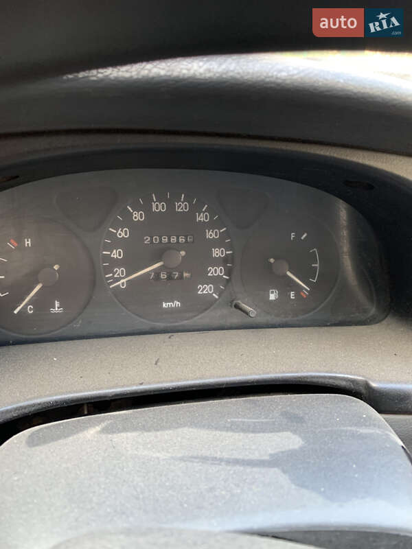 Седан Daewoo Sens 2004 в Галичі