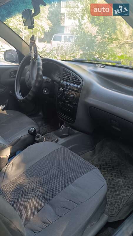 Седан Daewoo Sens 2004 в Славянске