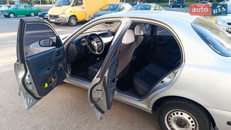 Седан Daewoo Sens 2003 в Киеве