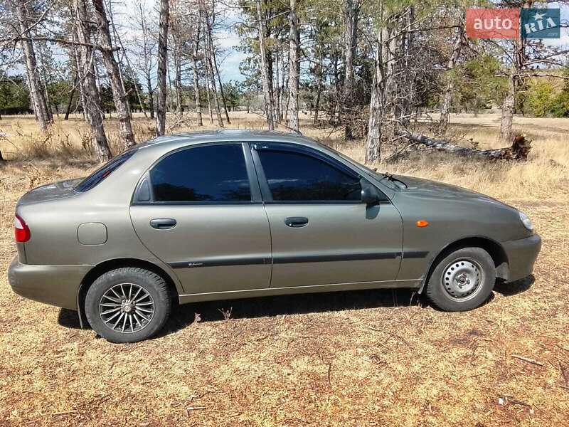 Седан Daewoo Sens 2006 в Измаиле