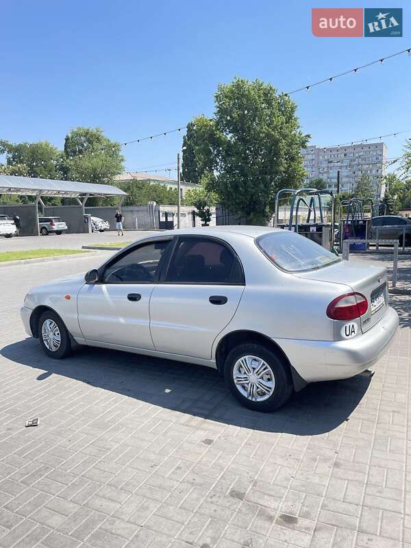 Седан Daewoo Sens 2003 в Дніпрі