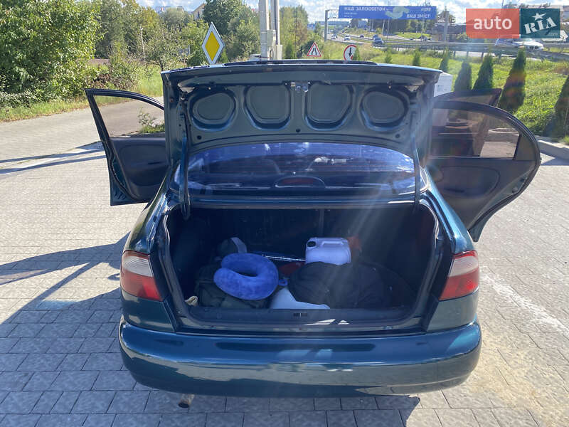 Седан Daewoo Sens 2004 в Львове