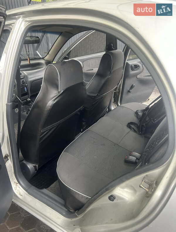 Седан Daewoo Sens 2004 в Броварах