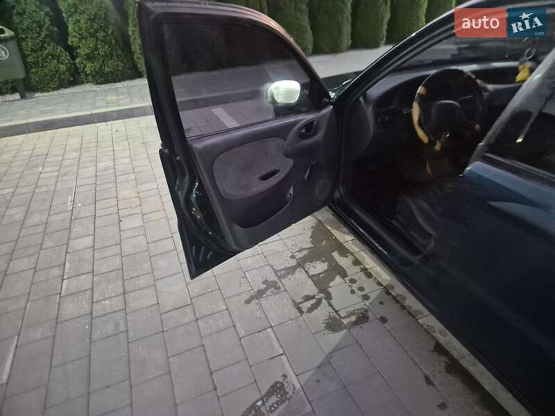 Седан Daewoo Sens 2004 в Каменец-Подольском