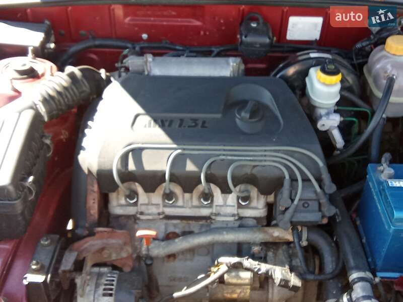 Седан Daewoo Sens 2003 в Дрогобичі