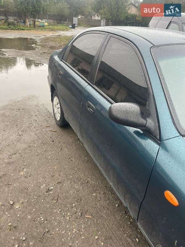 Седан Daewoo Sens 2005 в Чорткові