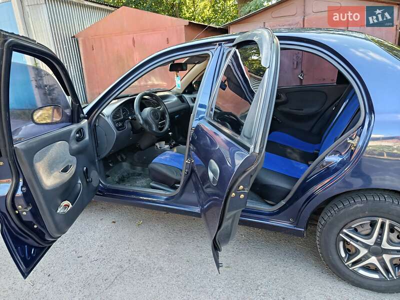 Седан Daewoo Sens 2005 в Львове