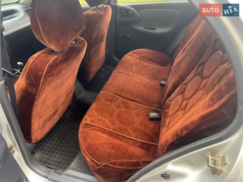 Седан Daewoo Sens 2004 в Беловарцах