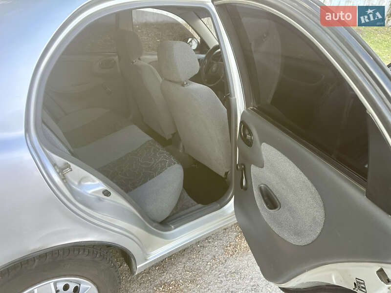 Седан Daewoo Sens 2005 в Днепре