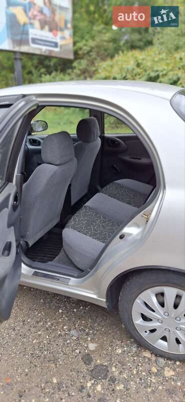 Седан Daewoo Sens 2004 в Хмельницком