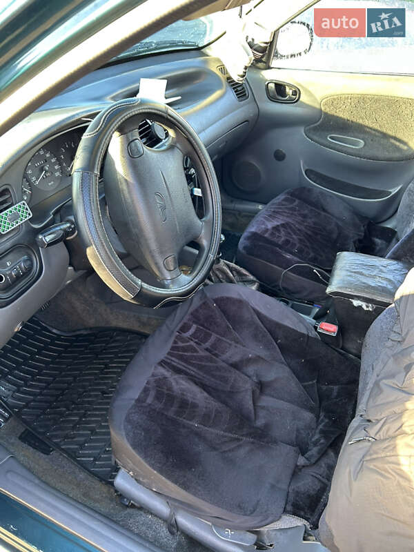 Седан Daewoo Sens 2004 в Хусте