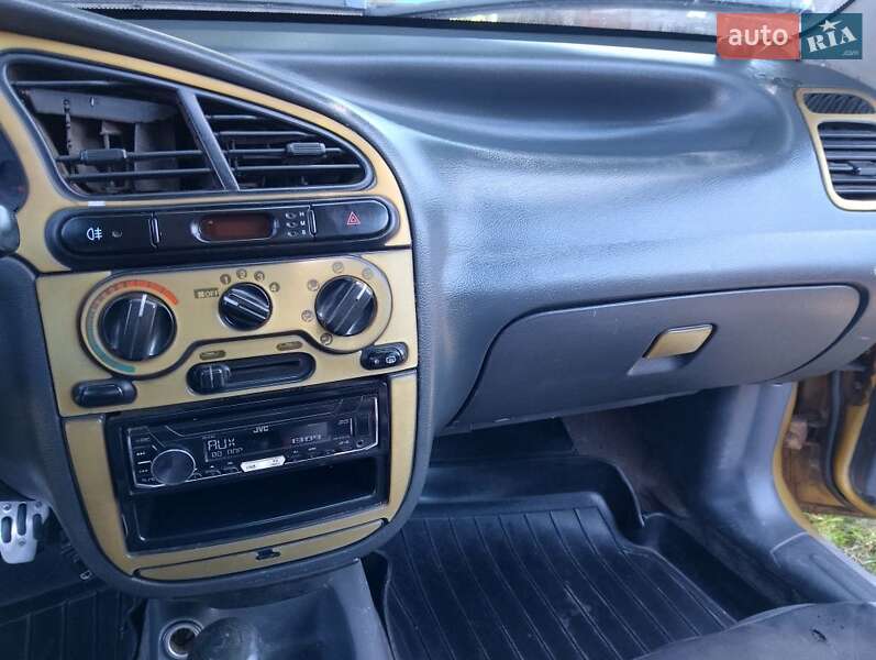 Седан Daewoo Sens 2003 в Ромнах