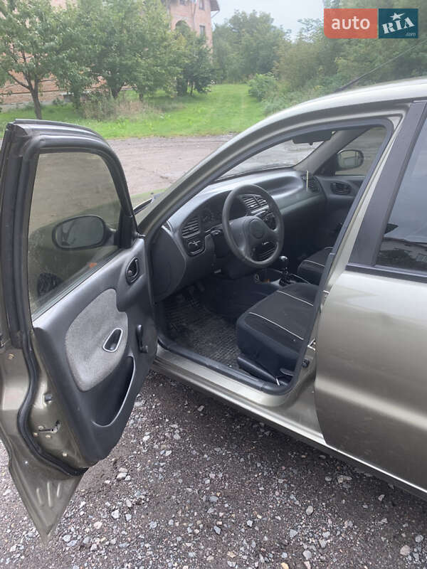 Седан Daewoo Sens 2005 в Львове