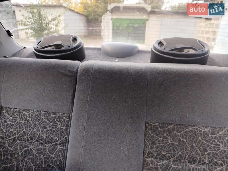 Седан Daewoo Sens 2005 в Первомайську