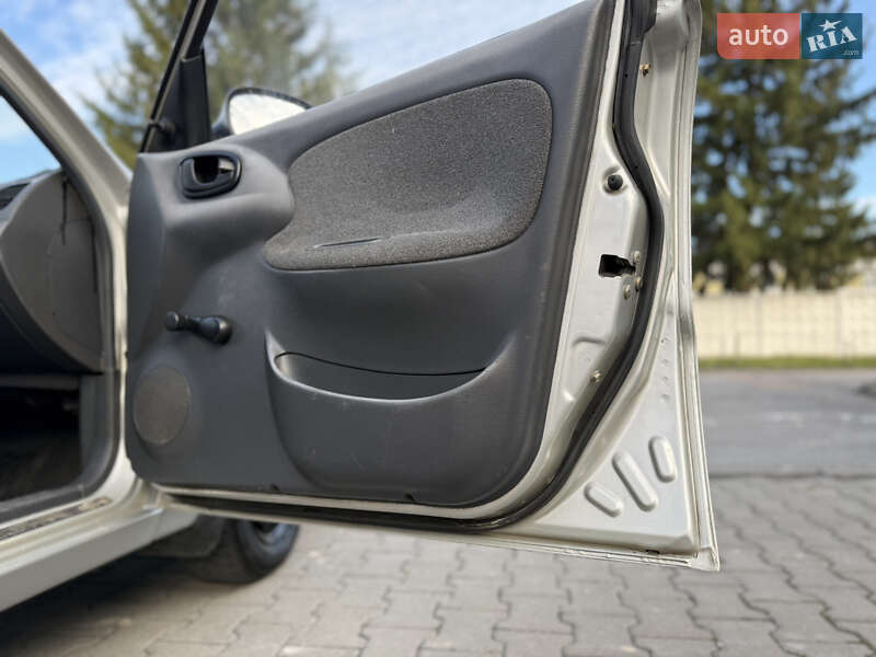 Седан Daewoo Sens 2005 в Звягеле