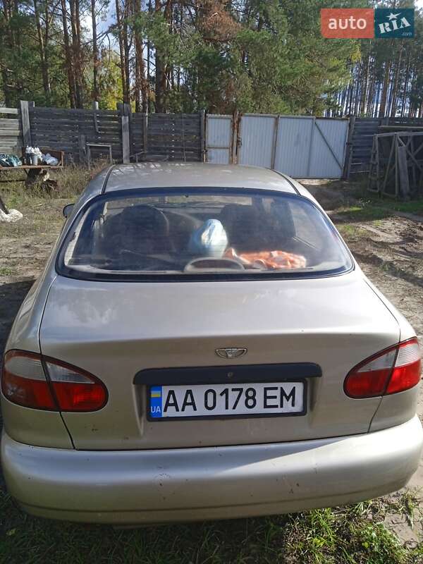 Седан Daewoo Sens 2004 в Вышгороде