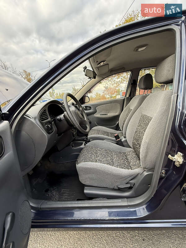 Седан Daewoo Sens 2006 в Дніпрі