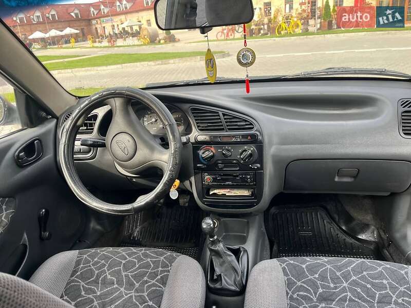 Седан Daewoo Sens 2004 в Бережанах