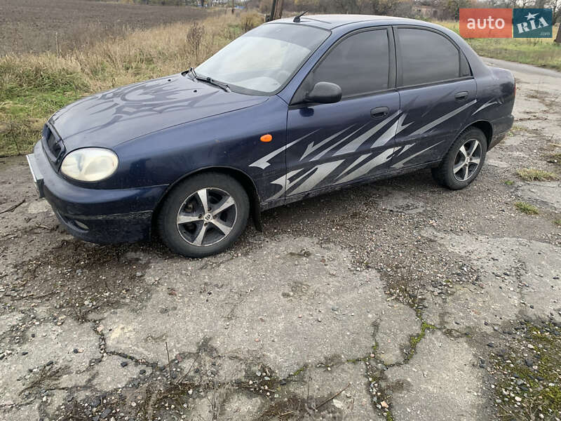 Седан Daewoo Sens 2005 в Макарові