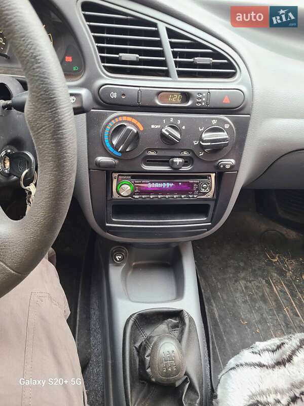Седан Daewoo Sens 2005 в Острозі