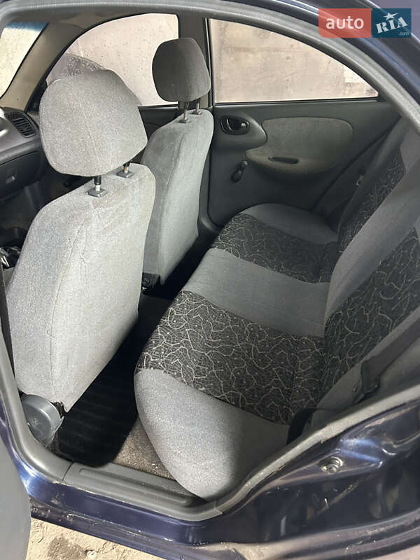 Седан Daewoo Sens 2004 в Лановцах