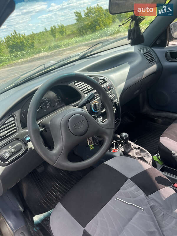 Седан Daewoo Sens 2004 в Обухове