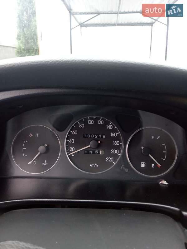 Седан Daewoo Sens 2003 в Рокитному