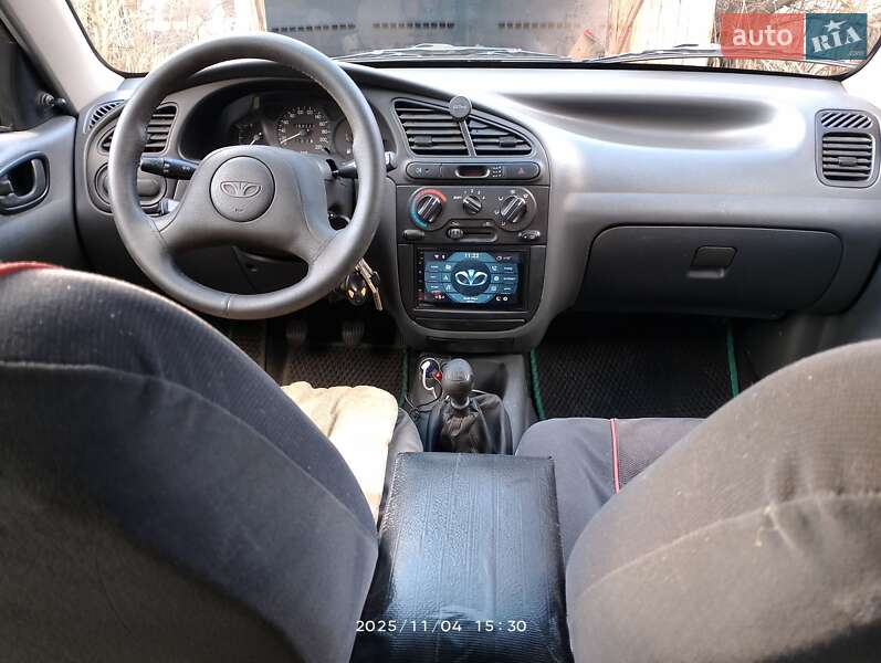 Седан Daewoo Sens 2004 в Иршаве