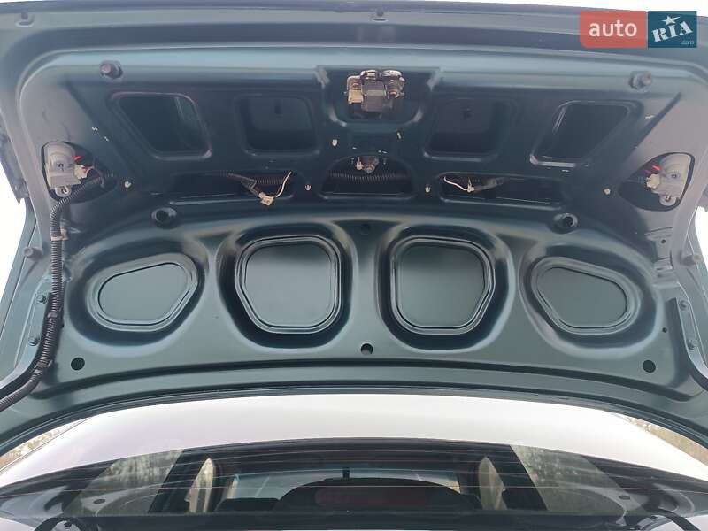 Седан Daewoo Sens 2003 в Дніпрі