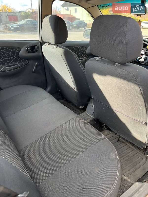 Седан Daewoo Sens 2004 в Полтаві