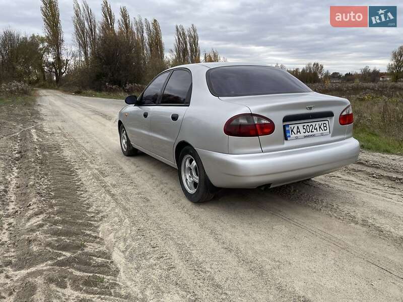 Седан Daewoo Sens 2002 в Малині