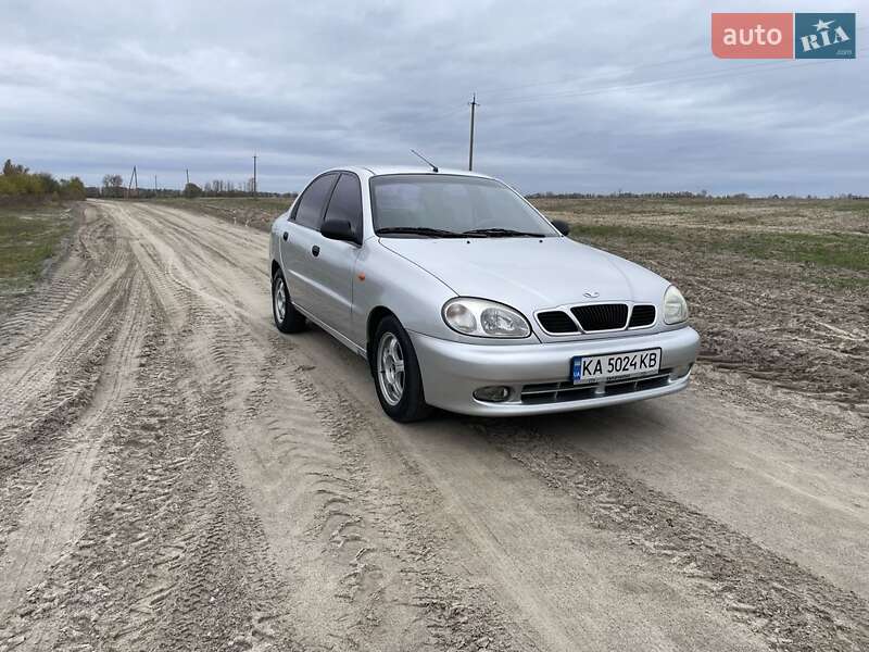 Седан Daewoo Sens 2002 в Малині