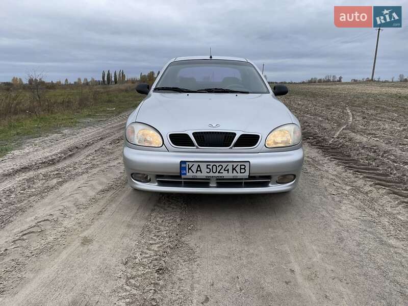 Седан Daewoo Sens 2002 в Малині