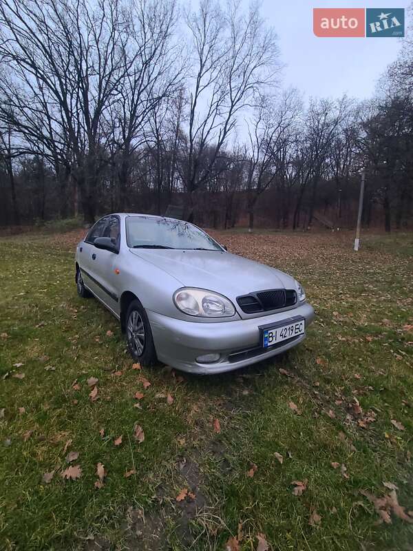 Седан Daewoo Sens 2004 в Гадяче